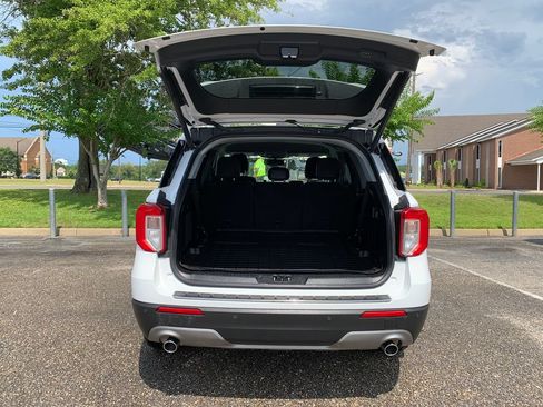 Used 2022 Ford Explorer Limited RWD image 8