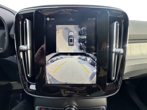 Used 2026 Volvo EX40 Plus w/ Climate Package image 18