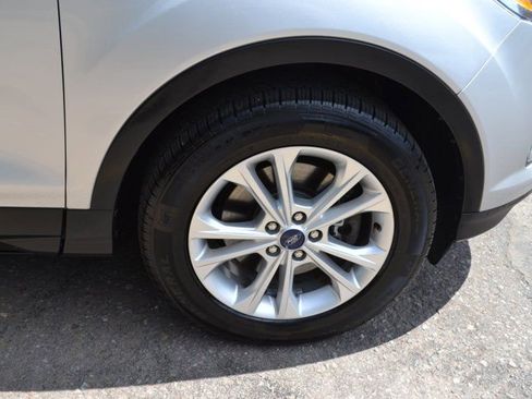 Used 2017 Ford Escape SE image 37