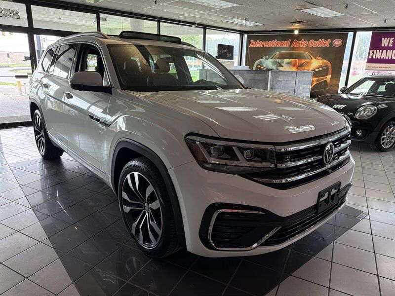 Used 2022 Volkswagen Atlas SEL Premium AWD/4WD image 4