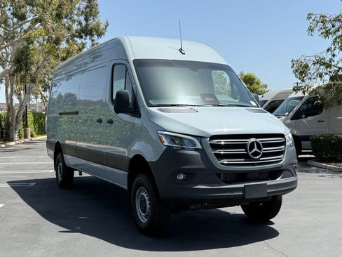 New 2026 Mercedes-Benz Sprinter 2500 image 8