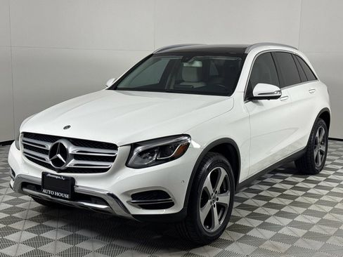 Used 2018 Mercedes-Benz GLC 300 w/ Multimedia Package image 10