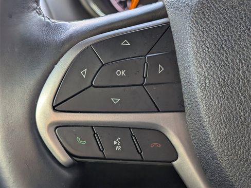 Used 2018 Jeep Grand Cherokee Limited image 25