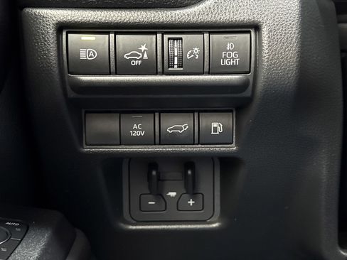 Used 2024 Toyota Land Cruiser image 23