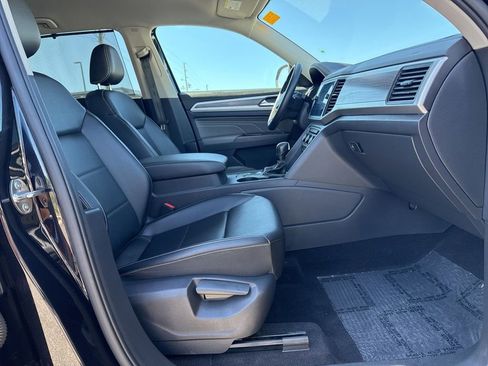 Used 2021 Volkswagen Atlas SE w/ Towing Package image 10