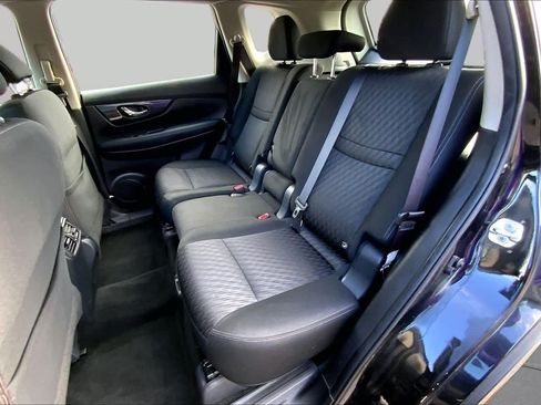 Used 2018 Nissan Rogue S AWD/4WD image 21