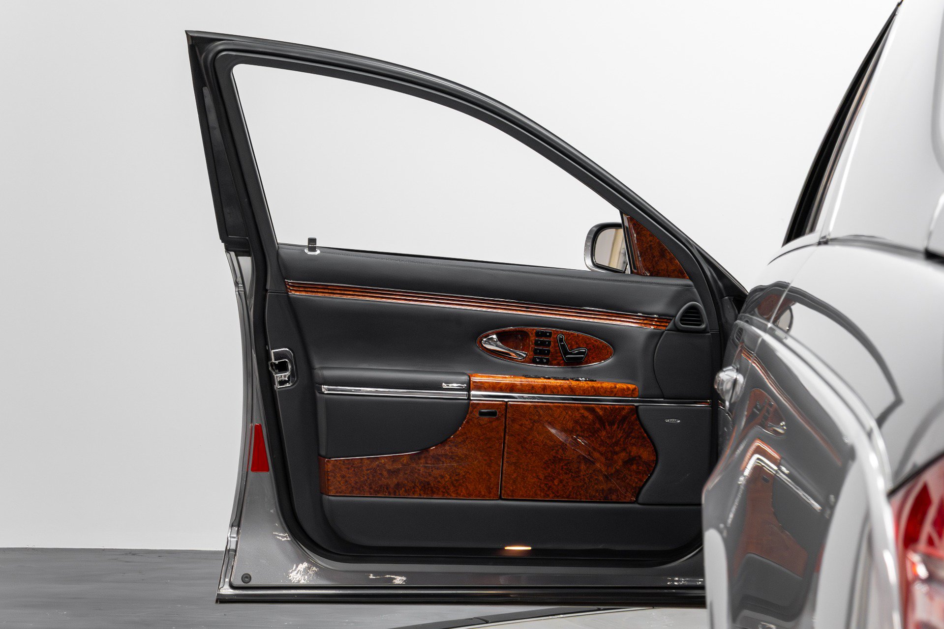 Used 2004 Maybach 57 RWD image 66