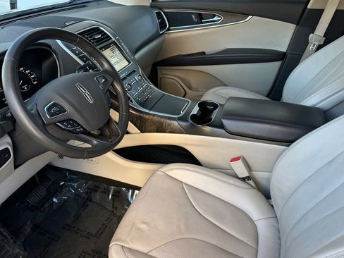 Used 2016 Lincoln MKX Reserve w/ Technology Package image 9