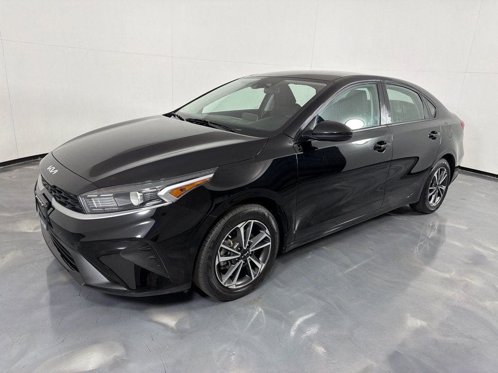 Used 2024 Kia Forte LXS FWD image 9