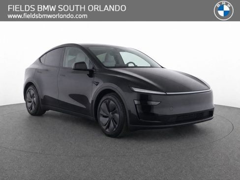 Used 2026 Tesla Model Y Long Range AWD/4WD image 1