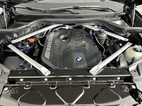 Used 2026 BMW X5 xDrive40i w/ M Sport Package AWD/4WD image 31