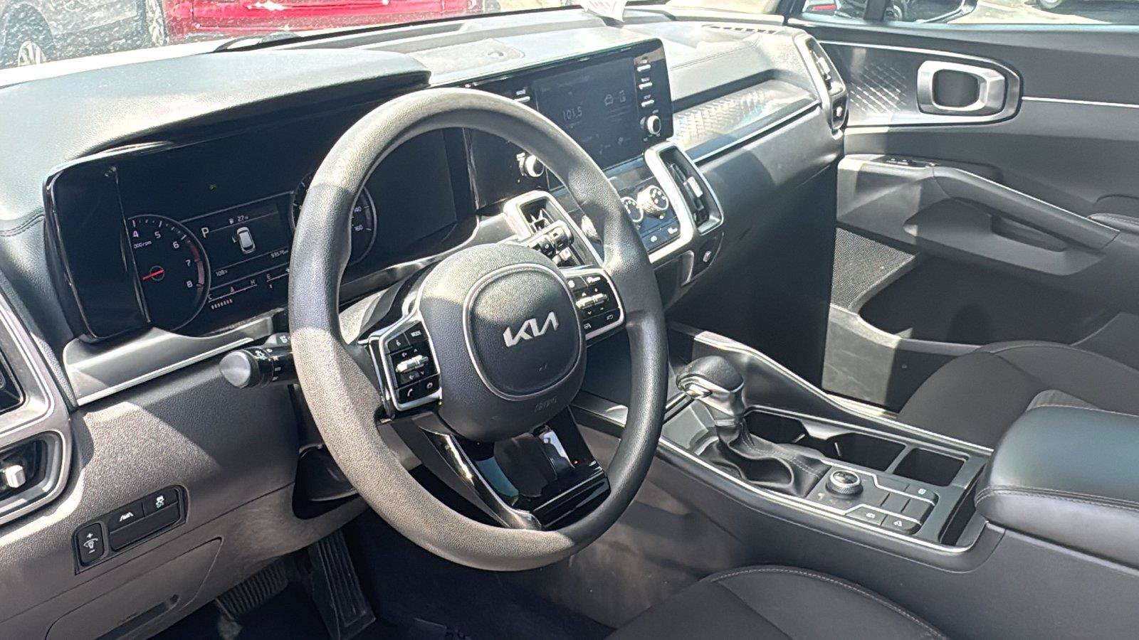 Used 2022 Kia Sorento LX AWD/4WD image 19