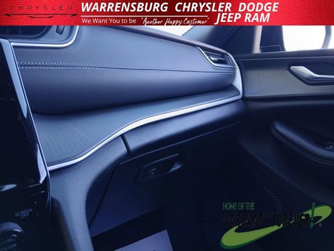 New 2026 Jeep Grand Cherokee Laredo image 28