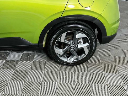 Certified 2023 Hyundai Venue SEL FWD image 31