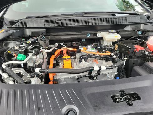 Used 2024 Chevrolet Equinox EV LT FWD image 26