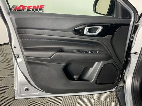 New 2026 Jeep Compass Limited image 19