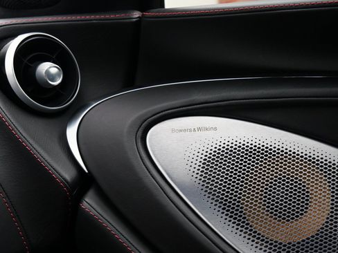 Used 2022 McLaren GT image 28