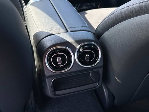 Used 2026 Mercedes-Benz C 300 Sedan image 13