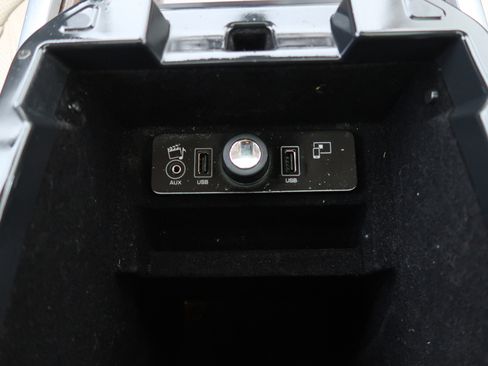 Used 2016 Land Rover Range Rover Sport HSE image 28