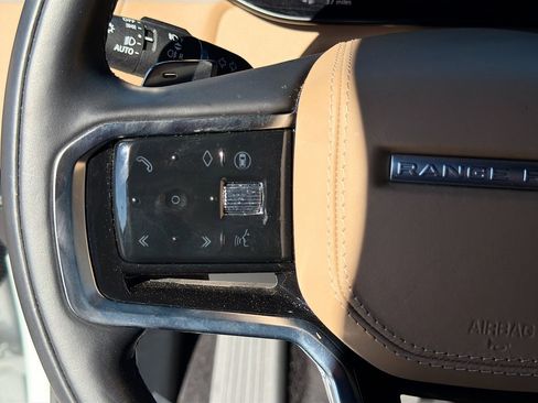 Used 2024 Land Rover Range Rover Sport SE image 40