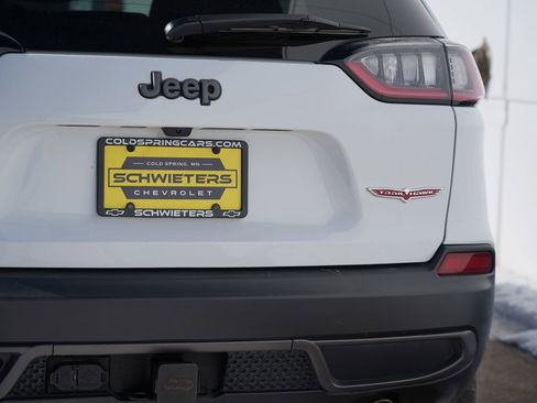 Used 2022 Jeep Cherokee Trailhawk w/ Premium Leather Package image 10