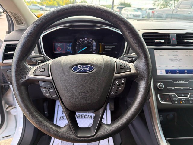 Used 2020 Ford Fusion SE AWD/4WD image 15