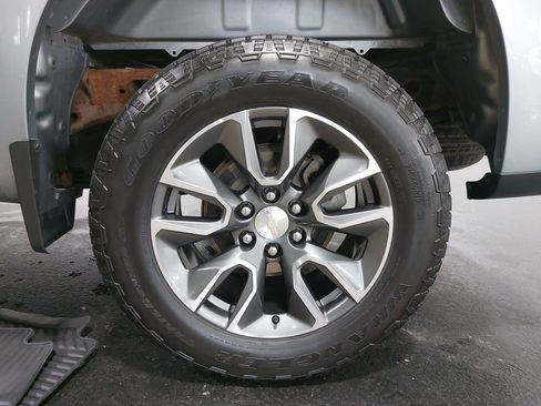 Used 2023 Chevrolet Silverado 1500 LT AWD/4WD image 33
