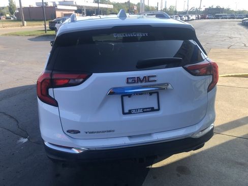 Used 2020 GMC Terrain SLT w/ Preferred Package image 9
