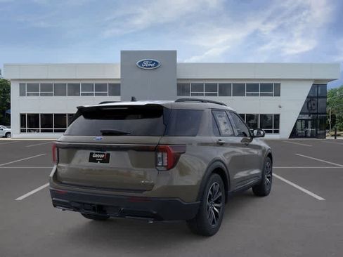 New 2026 Ford Explorer ST-Line image 8