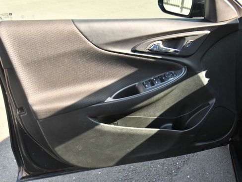 Used 2023 Chevrolet Malibu LT image 13