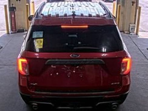 Used 2023 Ford Explorer XLT w/ Equipment Group 202A AWD/4WD image 5