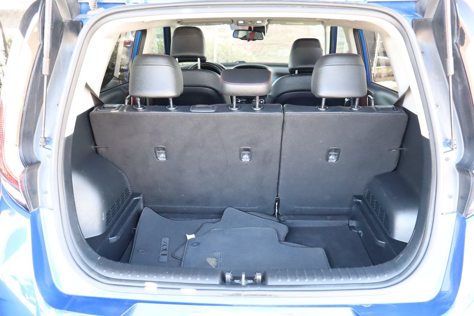 Used 2023 Kia Soul GT-Line FWD image 38