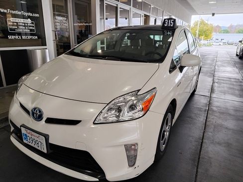 Used 2012 Toyota Prius Four image 1