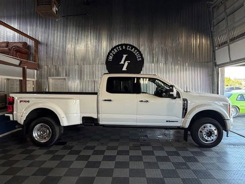 Used 2023 Ford F450 Platinum w/ FX4 Off-Road Package AWD/4WD image 7