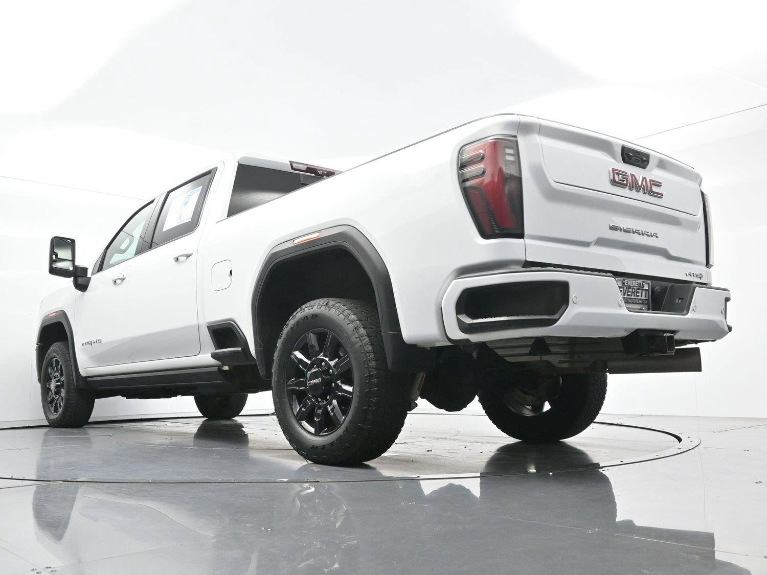 Used 2024 GMC Sierra 2500 AT4 w/ AT4 Premium Plus Package AWD/4WD image 53