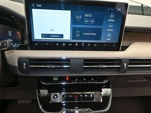 Used 2024 Lincoln Corsair Reserve FWD image 8