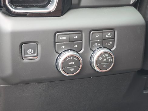 New 2026 GMC Sierra 3500 Denali Ultimate AWD/4WD image 16