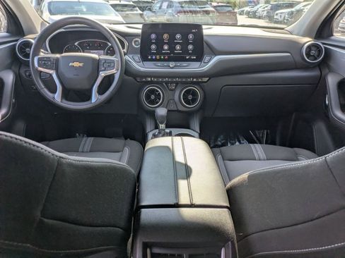 Used 2025 Chevrolet Blazer LT image 25