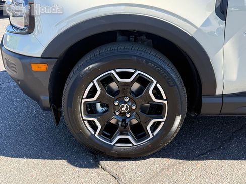 Used 2025 Ford Bronco Sport Outer Banks w/ Outer Banks Tech Package+ image 11