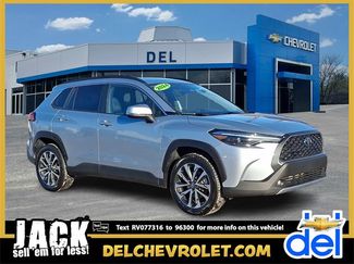 Used 2024 Toyota Corolla Cross XLE video 1