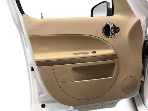 Used 2007 Chevrolet HHR LT w/ LT Preferred Equipment Group image 14