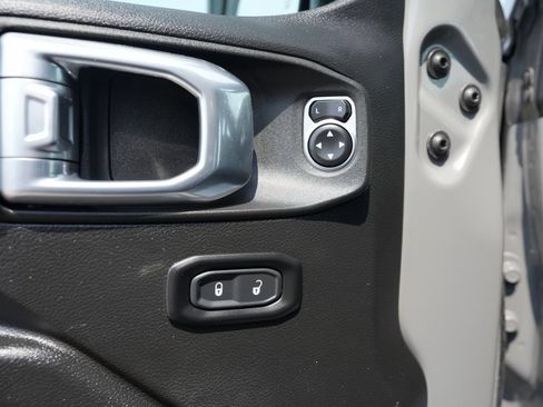 Used 2023 Jeep Wrangler Unlimited w/ Sun & Screen Package AWD/4WD image 24