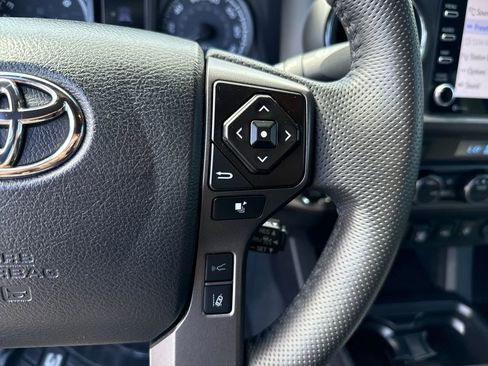 Used 2023 Toyota Tacoma TRD Sport image 15