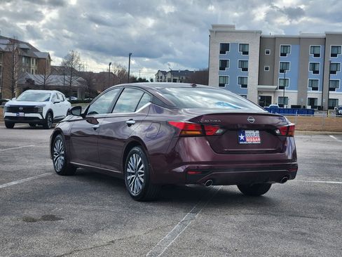 New 2025 Nissan Altima 2.5 SV w/ SV Premium Package FWD image 4