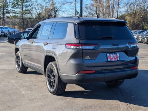 New 2025 Jeep Grand Cherokee L Altitude image 5