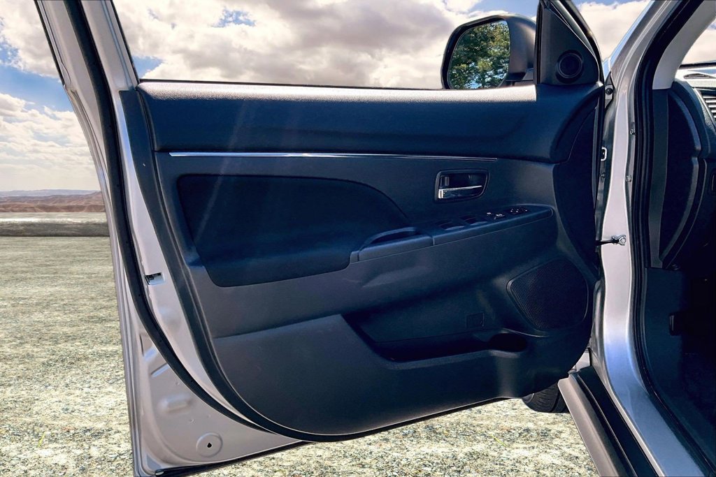 Used 2025 Mitsubishi Outlander Sport ES AWD/4WD image 20