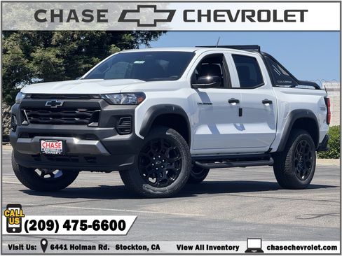 New 2026 Chevrolet Colorado Trail Boss w/ Midnight Edition AWD/4WD image 1
