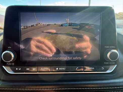 Used 2022 Nissan Rogue SV image 23