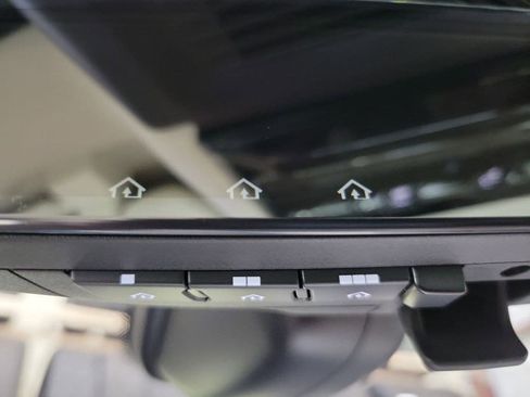 New 2025 Land Rover Range Rover SE image 38