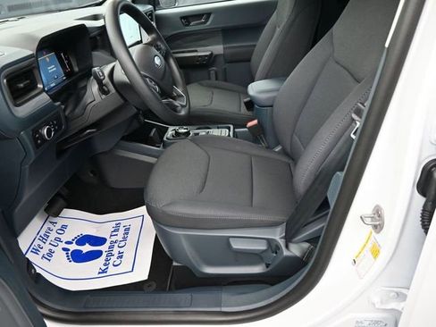 New 2025 Ford Maverick XL image 11